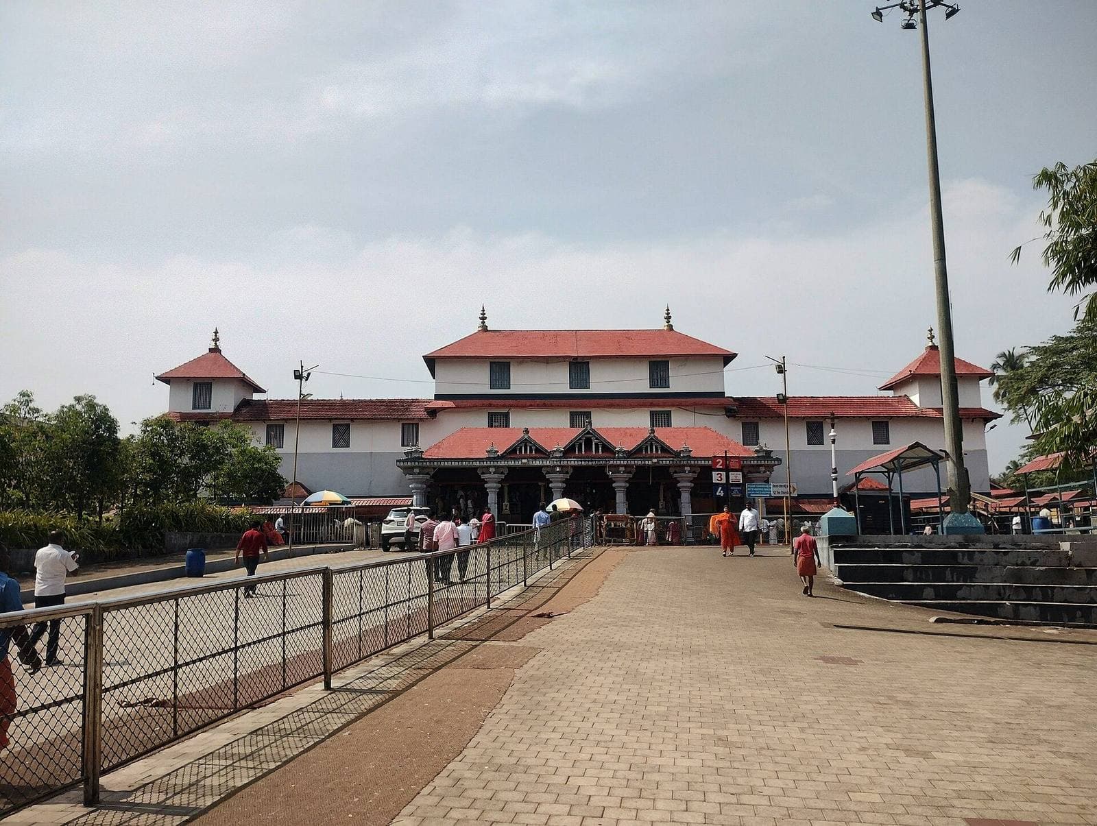 Pilgrims at the entrance of the Manjunatha Temple, Dharmasthala