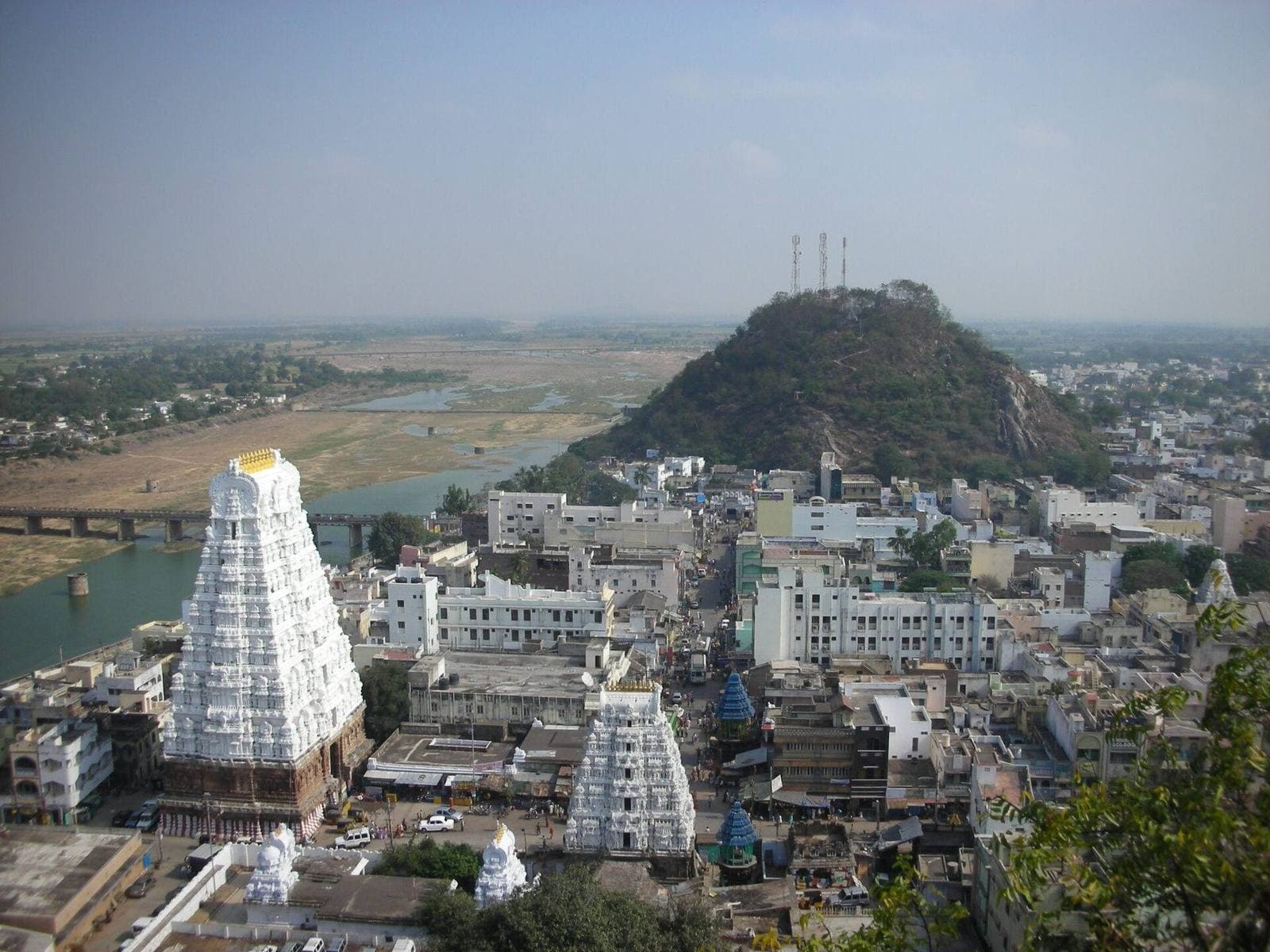 The Srikalahasteeswara Temple gopuram with the town and hill behind